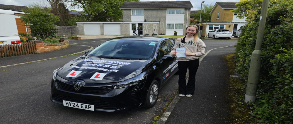 Abi Smithson passed FIRST TIME with 1 driver fault
